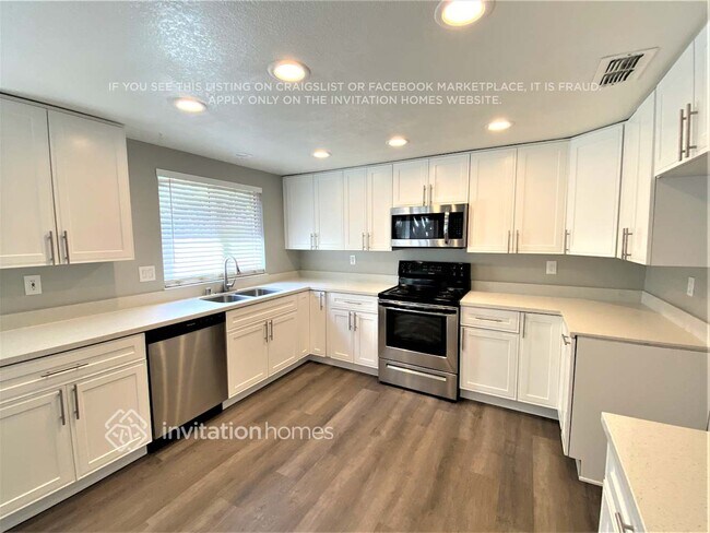 Building Photo - 148 Suncrest Way