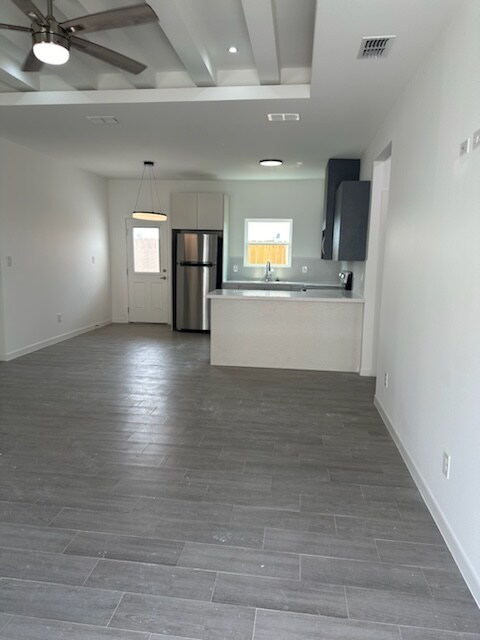 Building Photo - 116 W Campeche Ave