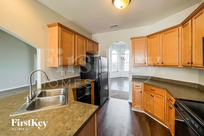 Building Photo - 120 Rushton Ln