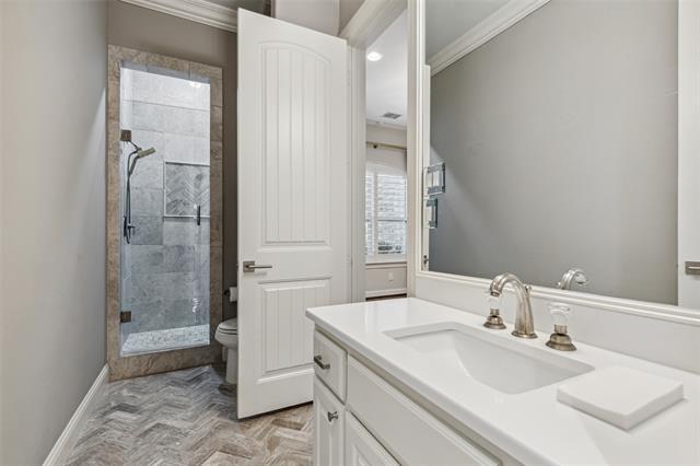 Building Photo - 6405 Royal Ln