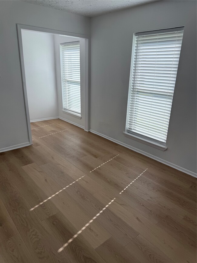 Building Photo - 6649 Westwick Dr