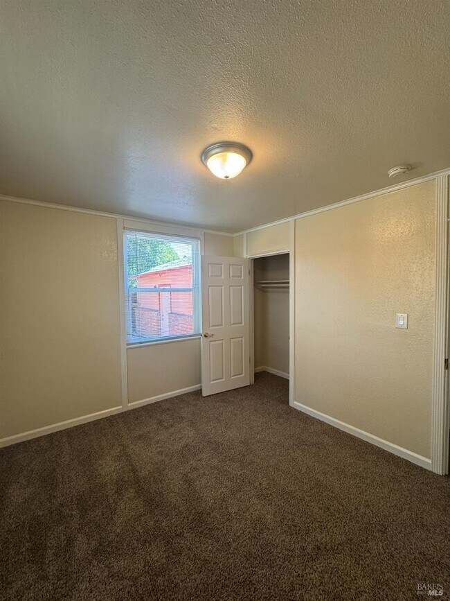 Building Photo - 2230 Redwood St