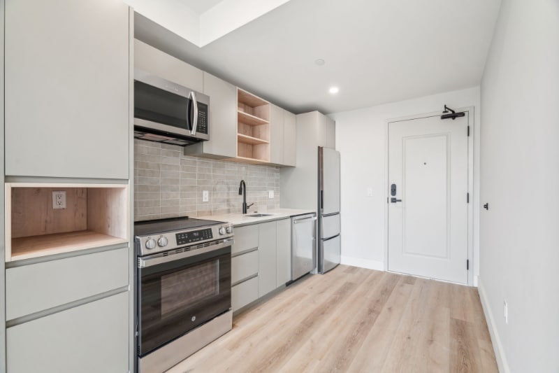 Building Photo - 3748 Lancaster Ave