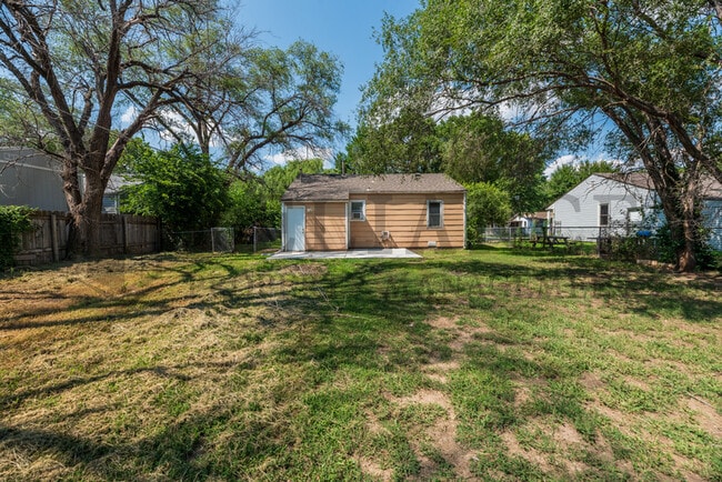 Building Photo - 345 Grover Ave