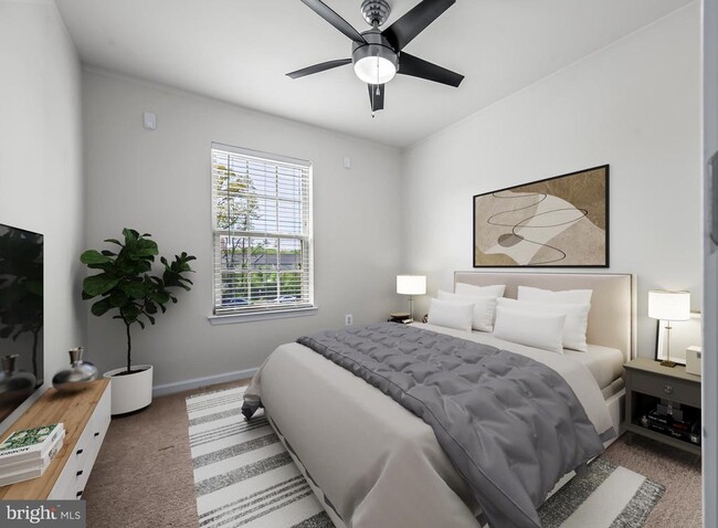 Building Photo - 644 Shore Forest Dr