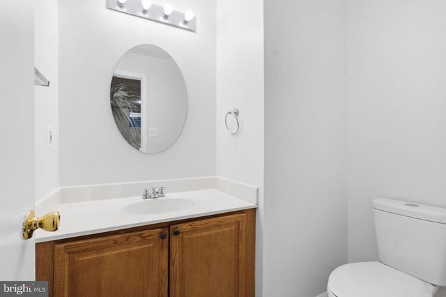 Building Photo - 5001 Lambsgate Ln