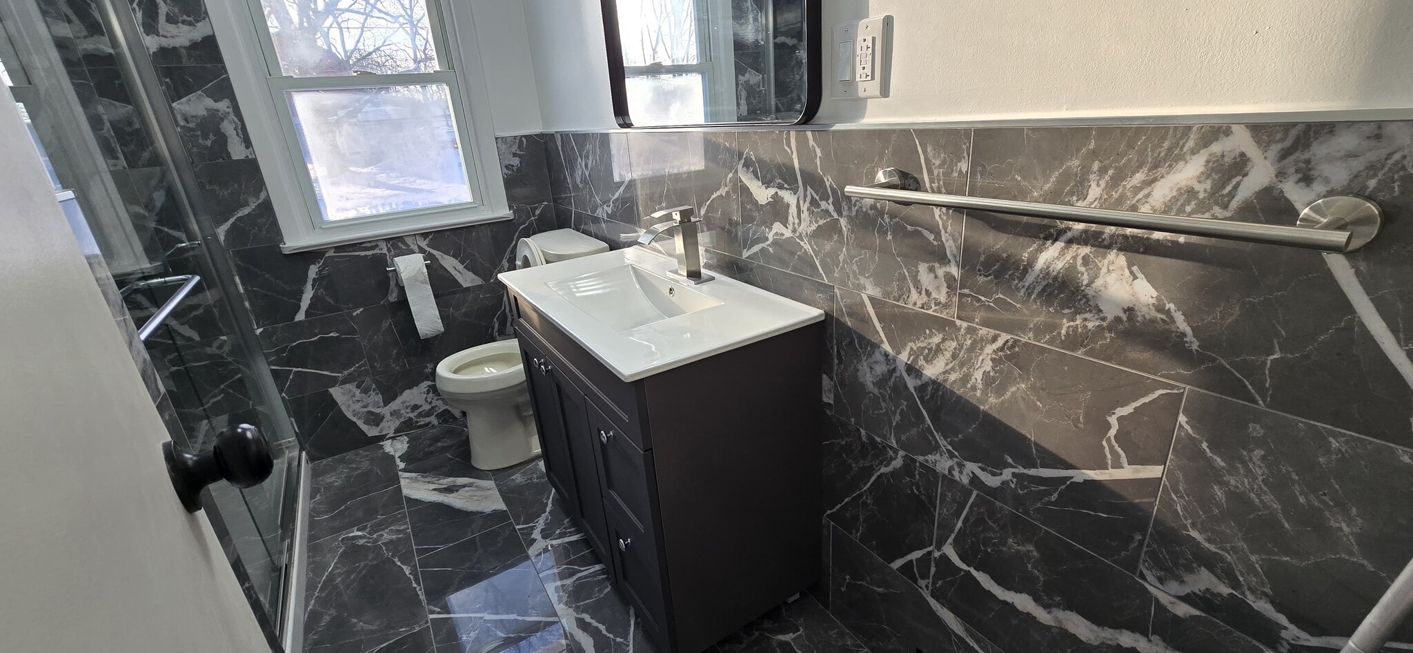 Bath - 20 Audabon Ter