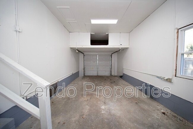 Building Photo - 4821 Vick St