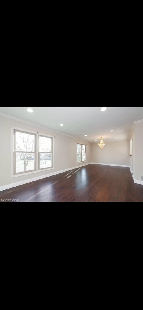 Building Photo - 7S640 Lynn Dr