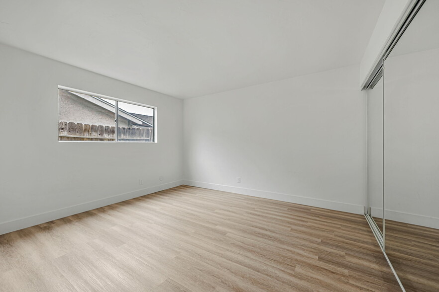 Building Photo - 6046 Reo Pl