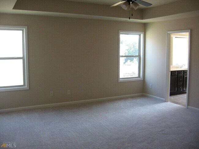 Building Photo - 4955 Ducote Trail