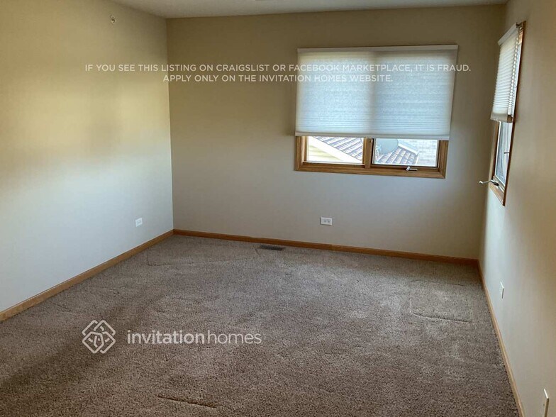 Building Photo - 1021 Amlin Terrace