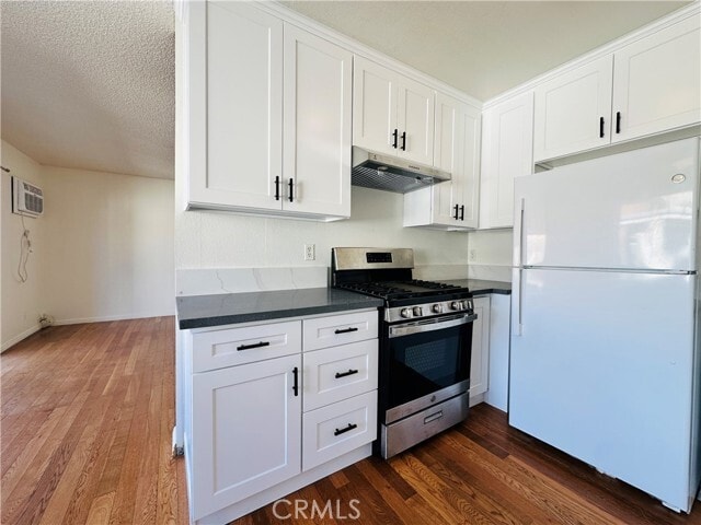 Building Photo - 4146 Elm Ave