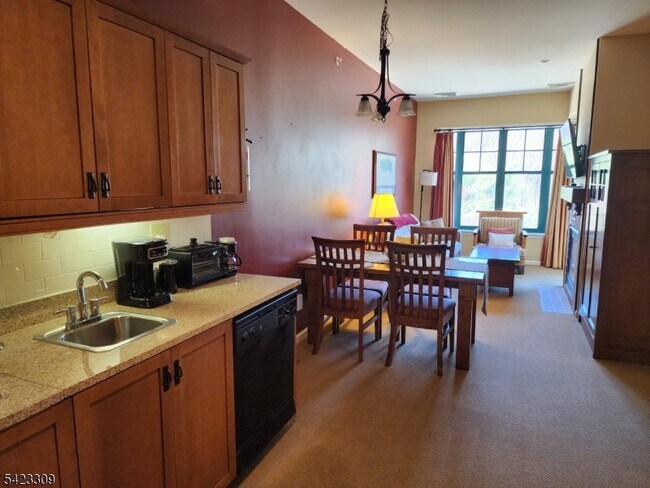 Building Photo - 200 NJ-94