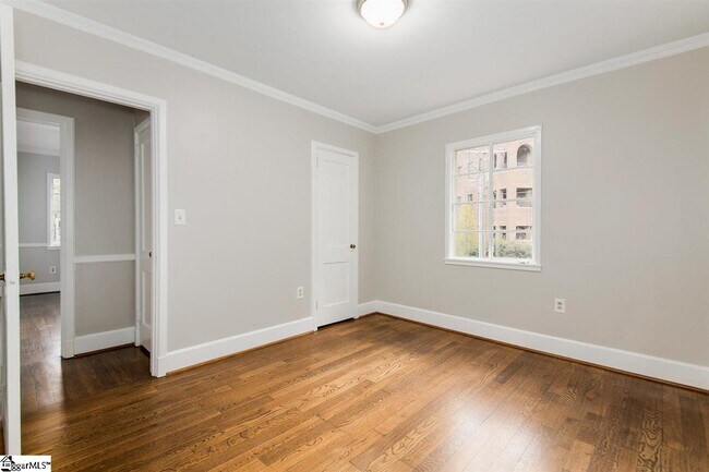 Building Photo - 600 University Ridge