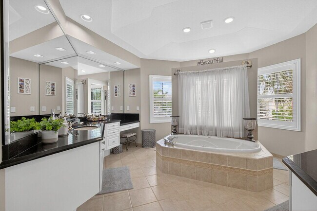 Building Photo - 9225 Delemar Ct