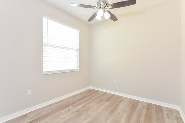 Building Photo - 10109 Granite Bay Dr