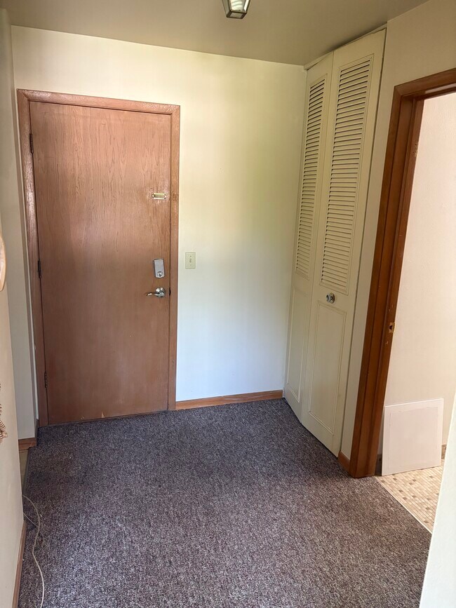 Building Photo - Imperial House