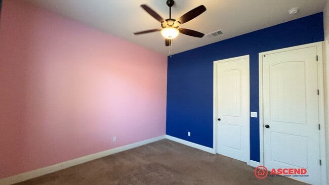 Building Photo - *MOVE IN SPECIAL!!*