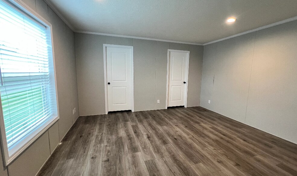 Building Photo - 49601 Au Lac Dr E