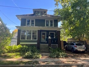 Building Photo - 525 S Randall Ave