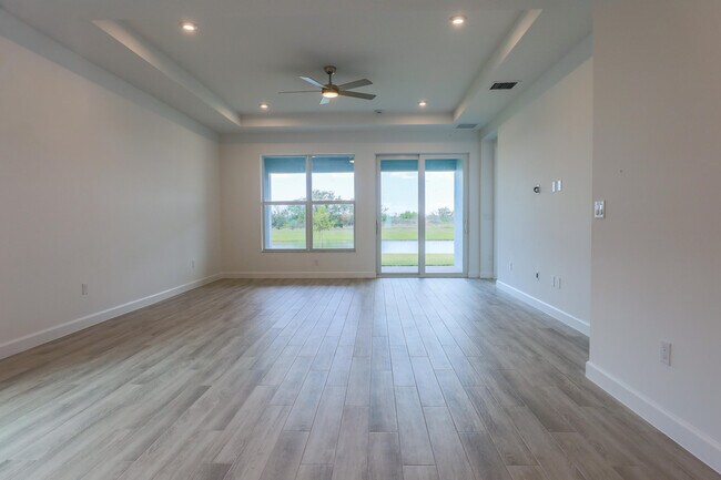 Building Photo - 9714 SW Indra Wy