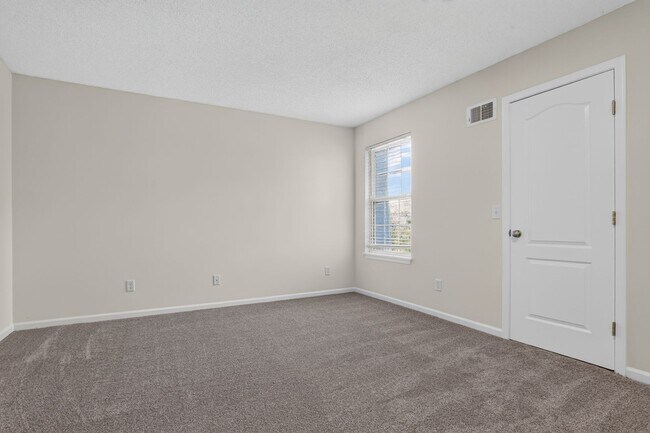 Building Photo - 15914 W 91st Terrace
