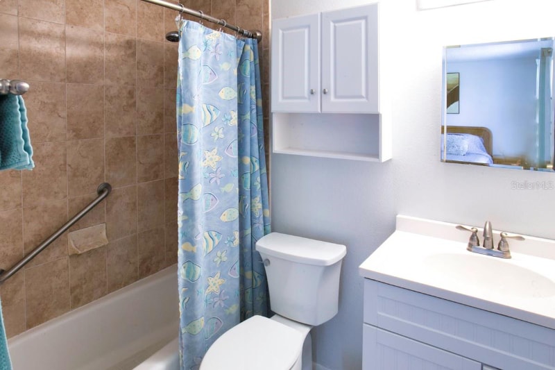 Building Photo - 6116 38th Ave W