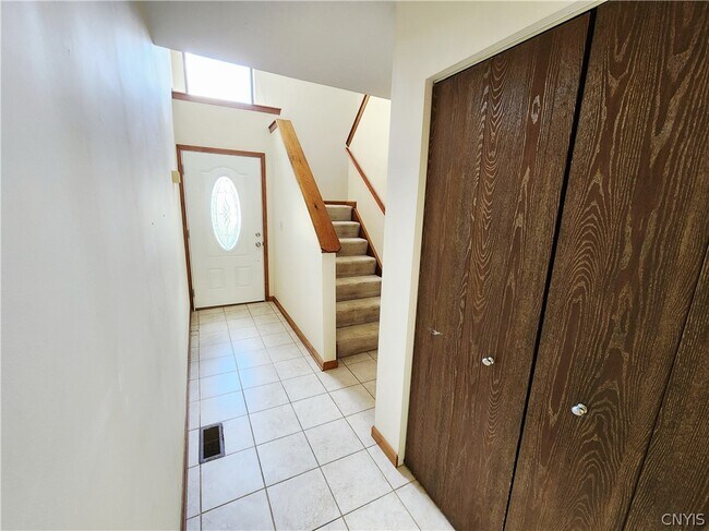 Building Photo - 8214 Honeysuckle Dr