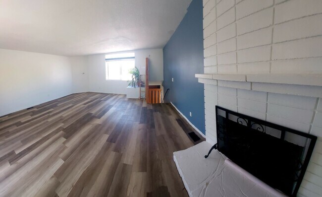Building Photo - 3/4 mile to beach 3BR in Redondo Beach