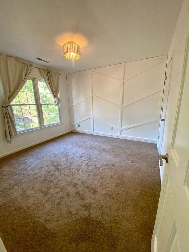 Building Photo - Wesleyan Pines