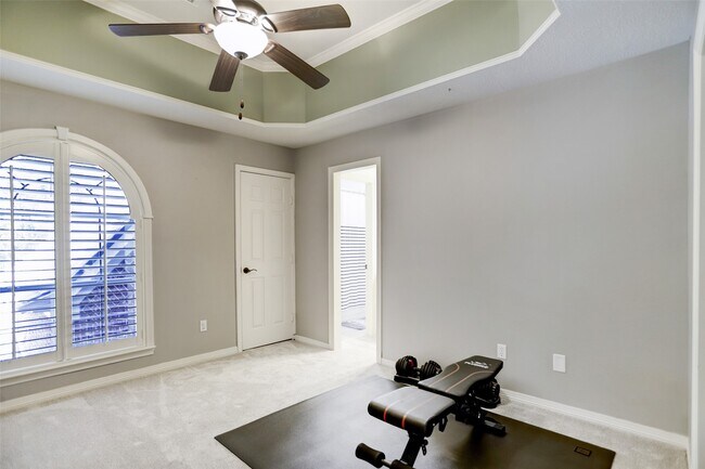 Building Photo - 14 Twilight Glen Ct