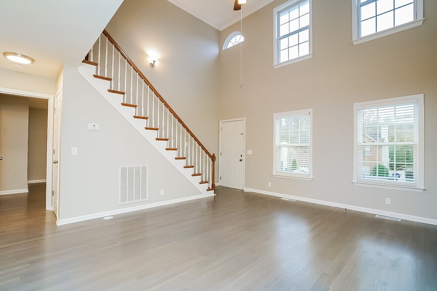 Building Photo - 1212 Orchard Mountain Ct