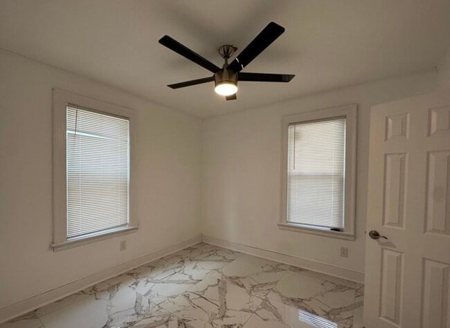 Building Photo - 54 Ward Pl