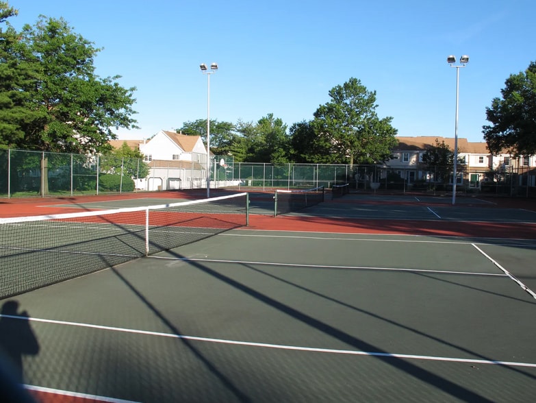 Community tennis courts - 222 Society Hill Blvd