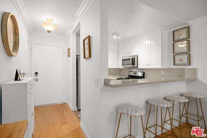 Building Photo - 1125 Pico Blvd