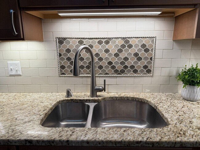 Building Photo - 2530 Transom Pl