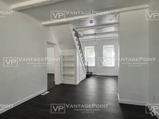 Building Photo - 114 S Irwin Ave