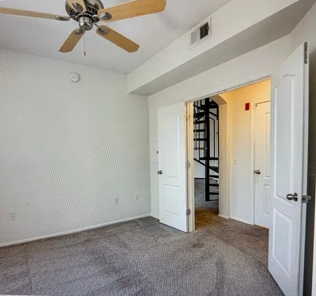 Bedroom #1 - 1701 E Colter St