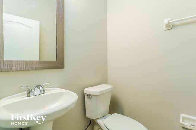 Building Photo - 404 Candlebark Dr