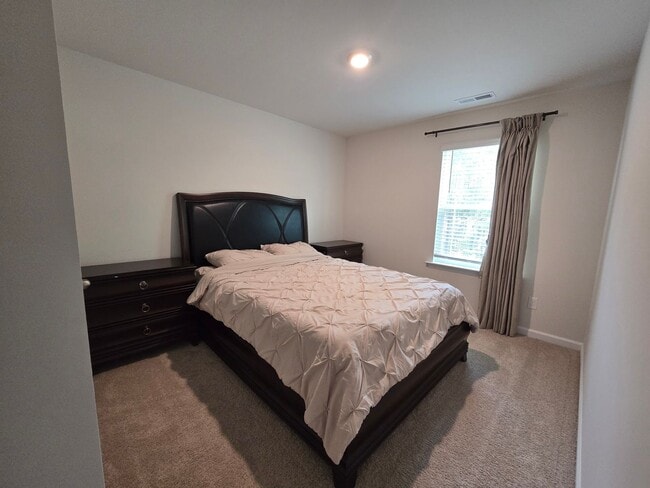 Building Photo - New Listing!!!
