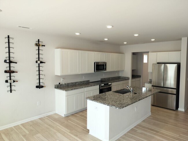 Building Photo - New Home on Old Barn Rd.
