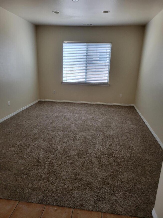 Building Photo - 44463 Buena Vista Way