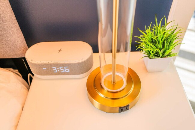 Building Photo - 914 N 4th St