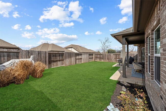 Building Photo - 9019 Stanley Oak Dr