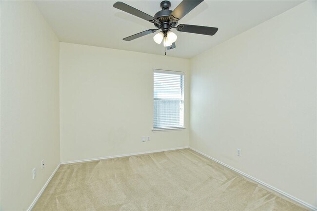 Building Photo - 811 Encinita Dr