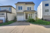 Building Photo - 908 Youngs Ln