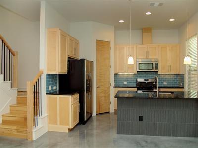 Primary Photo - 4605 Avenue B Ave