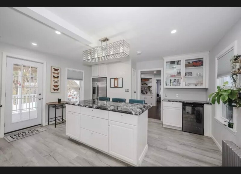 Building Photo - 35 Honora Ave