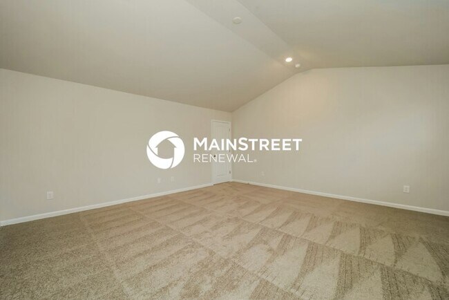 Building Photo - 4 Bedroom Pet-Friendly Home in Greensboro, NC with Main Street Renewal